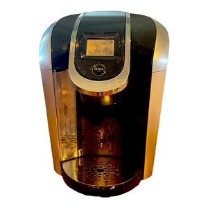 Keurig Hot 2.0  K-400 Series Coffee Maker With Filter - Silver Black